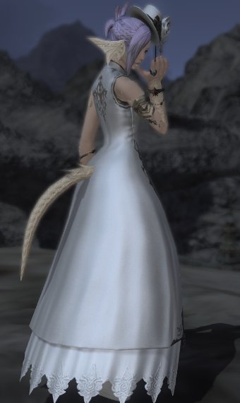 Classy Modern White Mage glamour outfit - classy-modern-white-mage-1-1672513395.png
